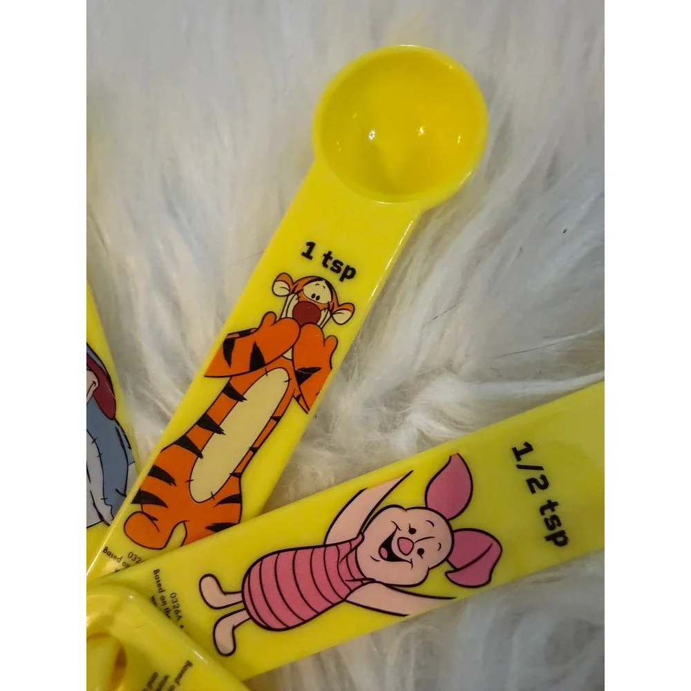 Disney Winnie the Pooh Measuring Spoons Set Yellow Tigger Eeyore Piglet NWT